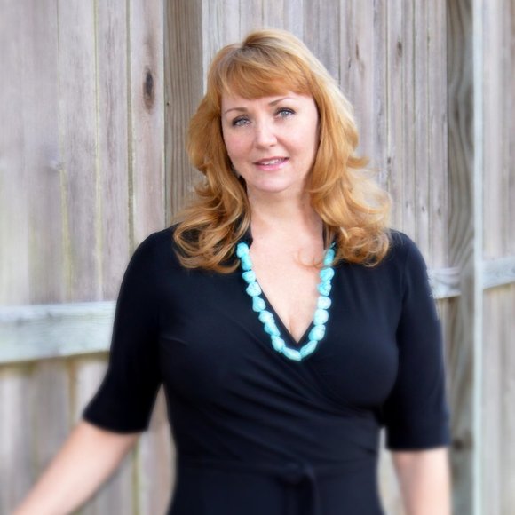 Welcome to Crazy Normal Chic!  Vintage - Unique - One of a Kind - Everyday Finds - Picture 2 of 3